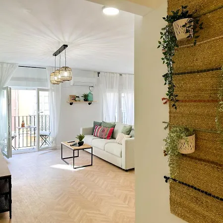 Elegante A Unos Pasos De La Rambla. Apartamento *