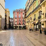 Elegante A Unos Pasos De La Rambla. Apartman *