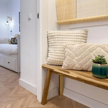 Apartmán Elegante A Unos Pasos De La Rambla. *